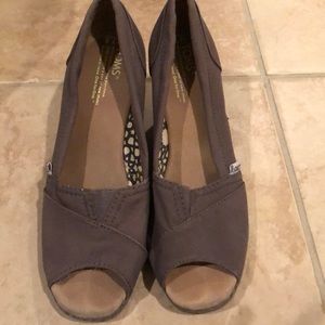 Toms gray wedge heels